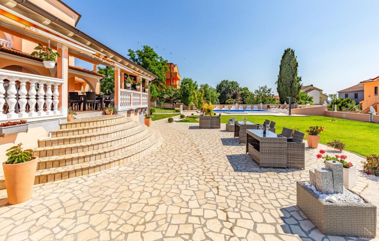 Villa Natalija Медулин Экстерьер фото